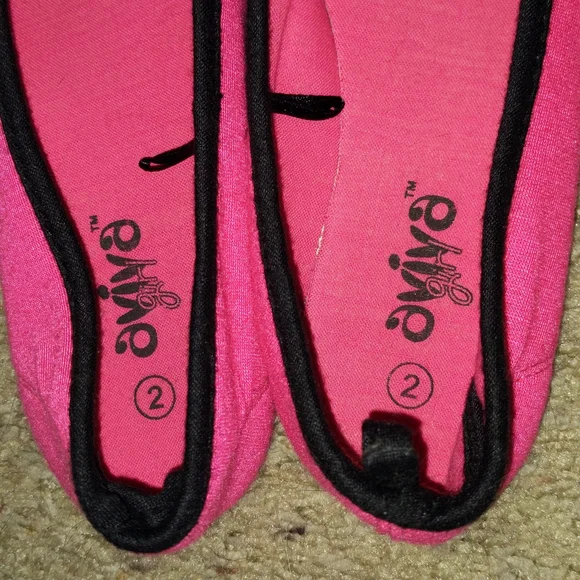 Slip on Shoes - Picture 2 of 7